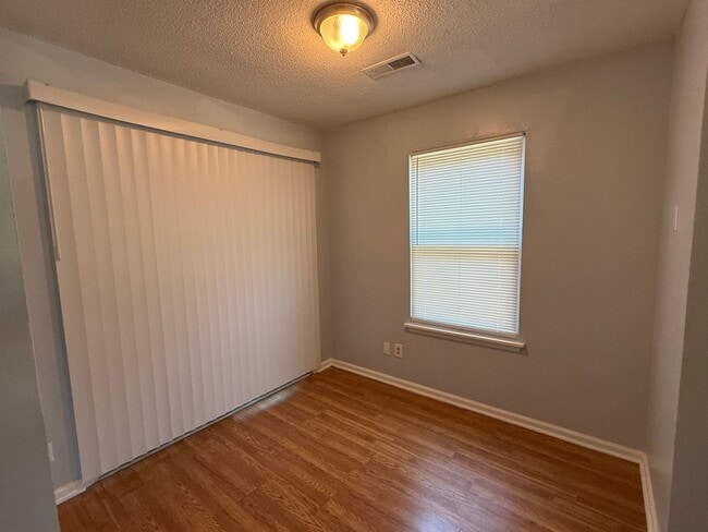 Photo - Freshly Painted 2Br 2Ba Duplex