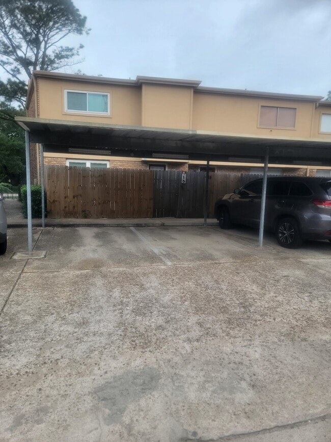 Building Photo - 3303 W Greenridge Dr Unit 15