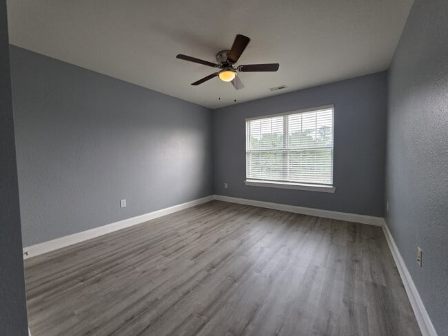 Photo - 4461 Leamore Square Rd