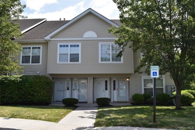 Building Photo - 1165 Maggie Rd Unit 7-12