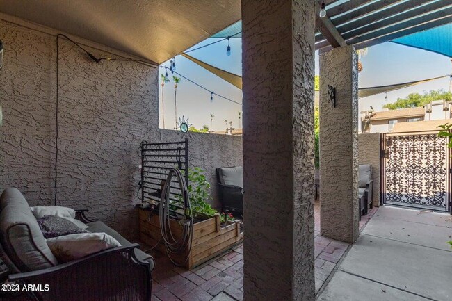 Photo - 2232 W Lindner Ave