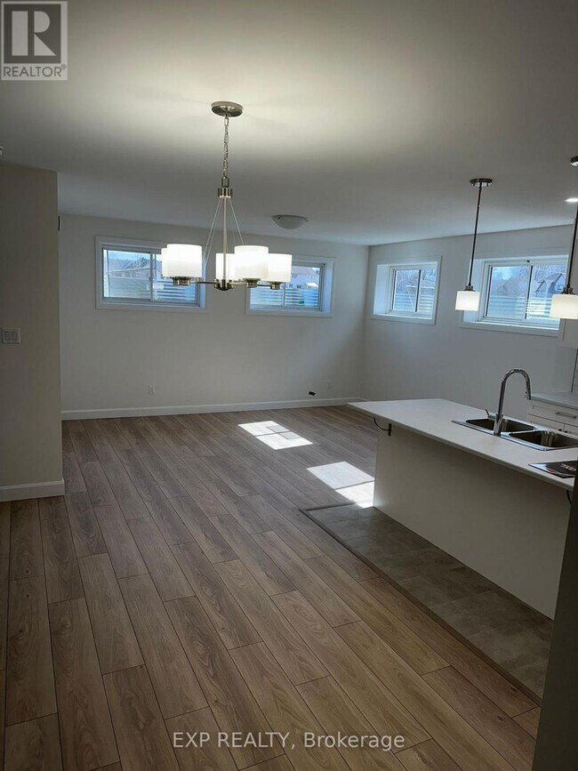 Photo - 233 Cypress St