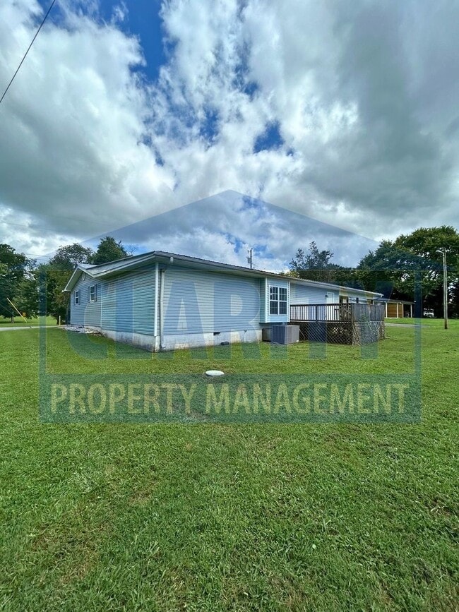 Photo - ***221B Hughes Ave NW