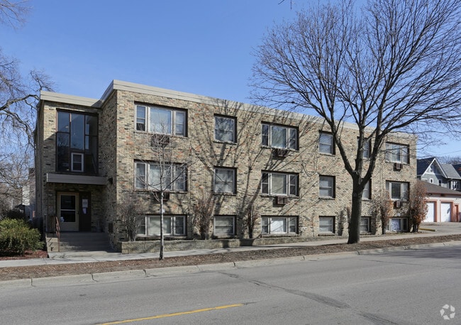 Building Photo - 424 West 24th Street