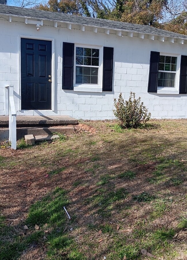 Photo - 377 Jennings Ct SE