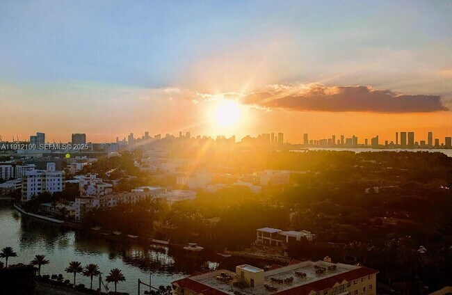 Photo - 2655 Collins Ave Unit 2108