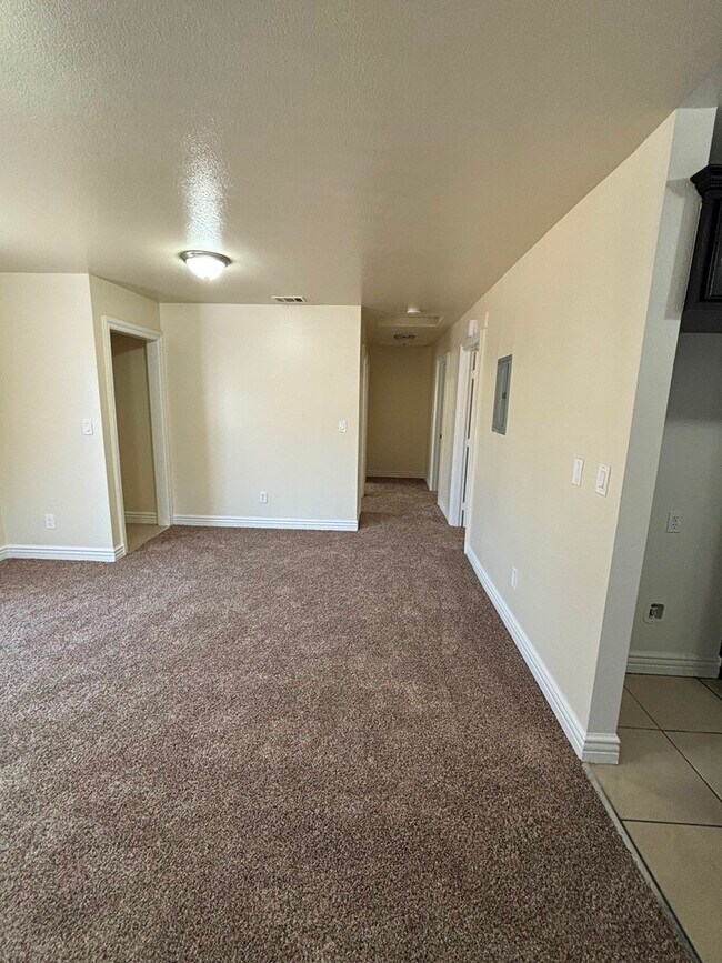 Photo - 318 E 105th St