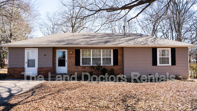 Photo - 1800 S Broadway Ave Casa