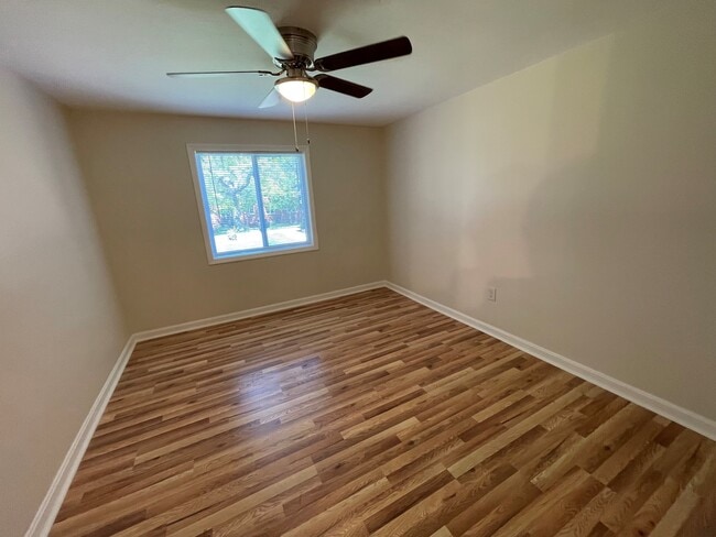 Photo - 6810-6834 Meade St