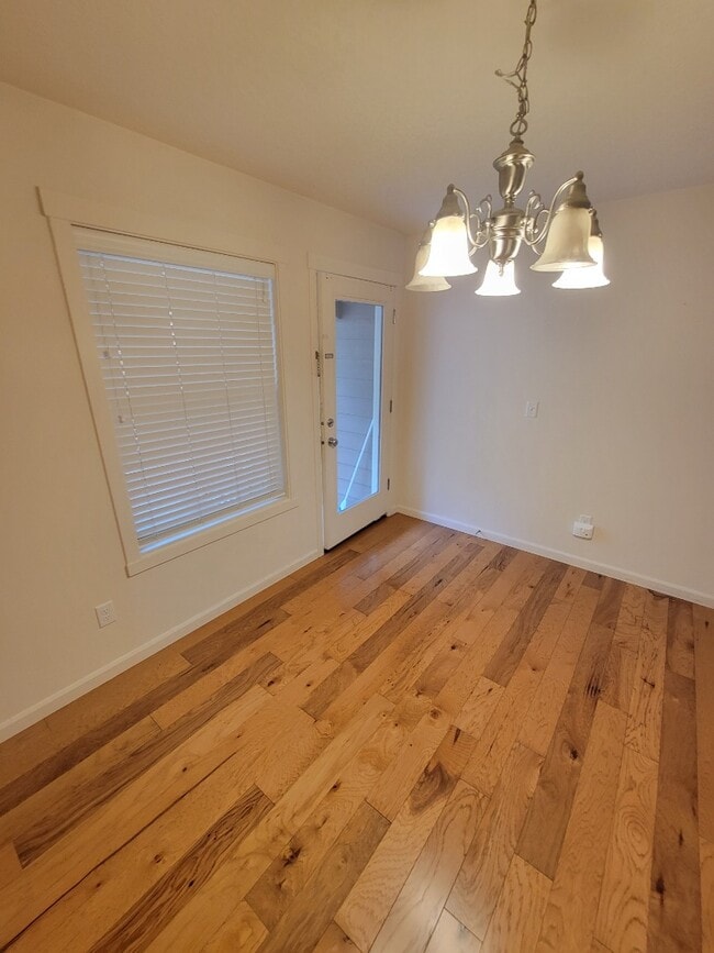 Charming 3-Bedroom, 2.5-Bath Townhome in Peaceful Neighborhood!