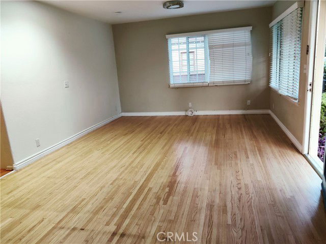 Photo - 9711 Garibaldi Ave