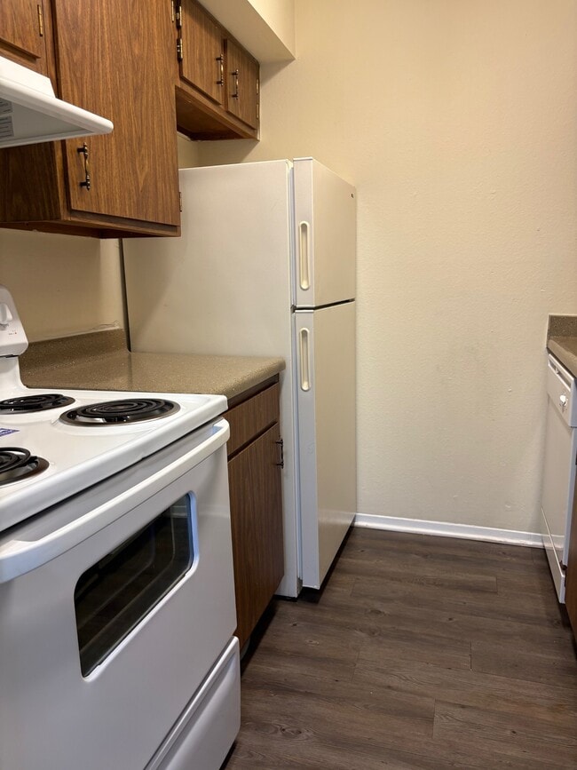 Kitchen - El Cid Apartments