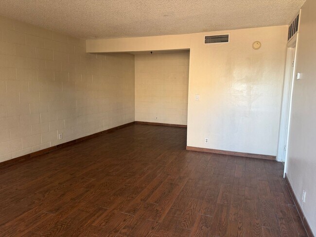 Photo - 1 Bedroom 1 Bath In Central Las Vegas Unit 5