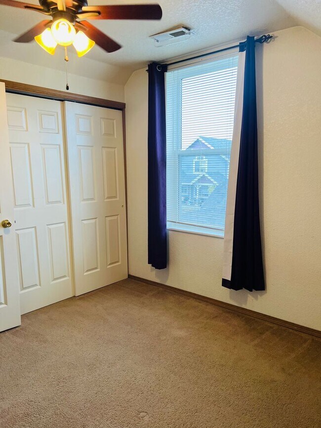 Photo - 3 Bed - 2 Bath - Fenced Yard