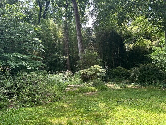 Building Photo - 6820 Millwood Rd Rental