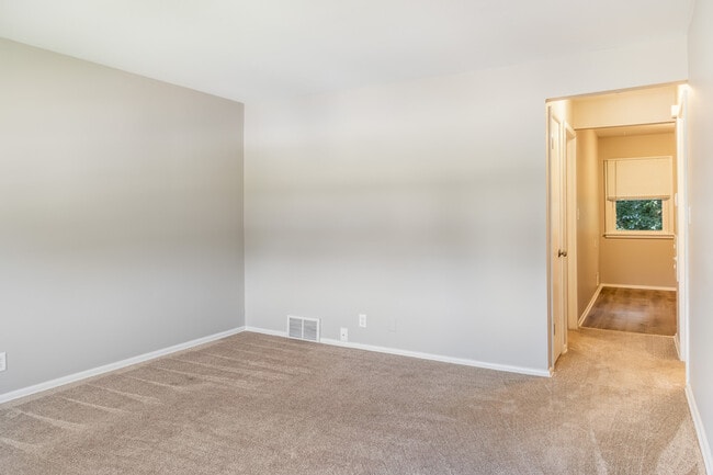 Photo - 7215 Euston St Unit 3