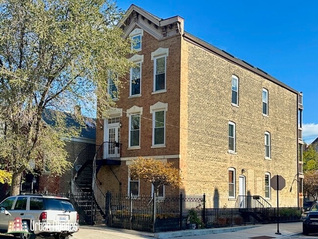Photo - 1401 N Bosworth Ave Unit 2C