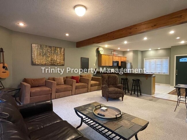 Photo - 206 Aaron Smith Dr