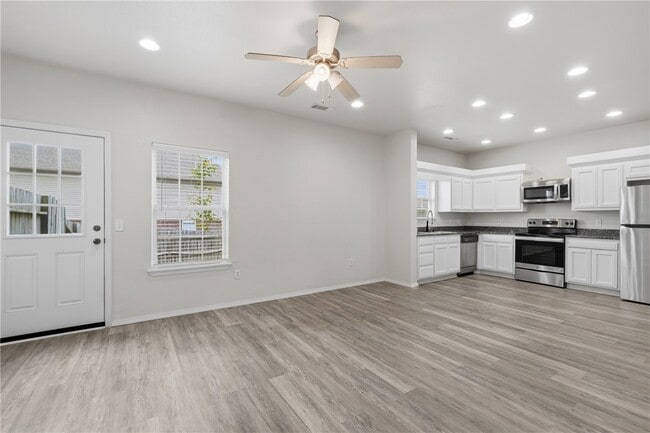 Photo - 3402 SW Windrift Ave