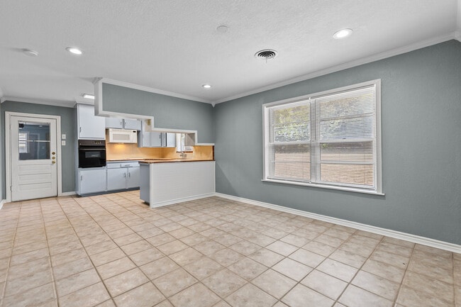 Photo - 605 Catalina Dr