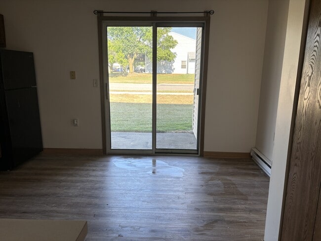 Photo - 5 W 48th St