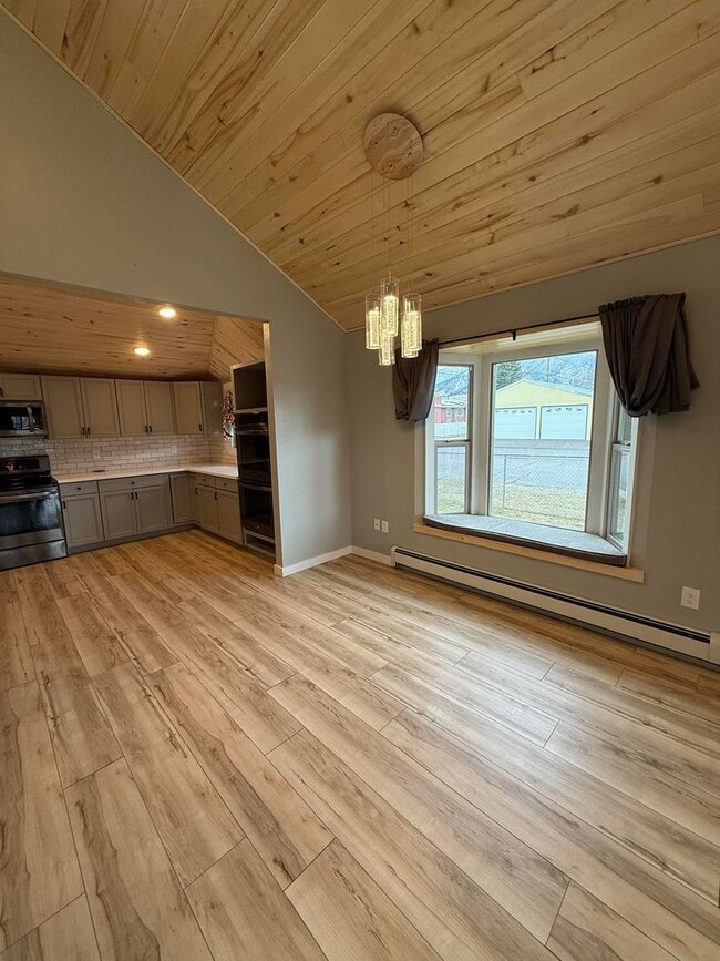 Photo - Stunning 5-Bedroom Home located in Butte MT