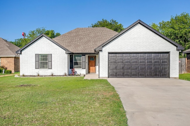 Photo - 205 Shady Ln