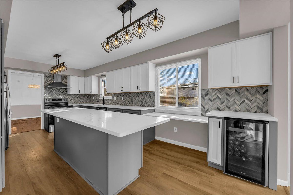 Photo - 22679 Bell Brook St