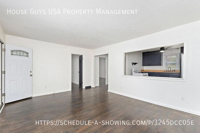 Photo - 5400 NE 49th St