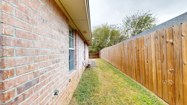 Photo - NEW STAINLESS STEEL APPLIANCES + NEW LUXURY VYNIL PLANK THOUGHOUT!!