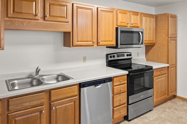 Photo - Halfway Creek Apartments