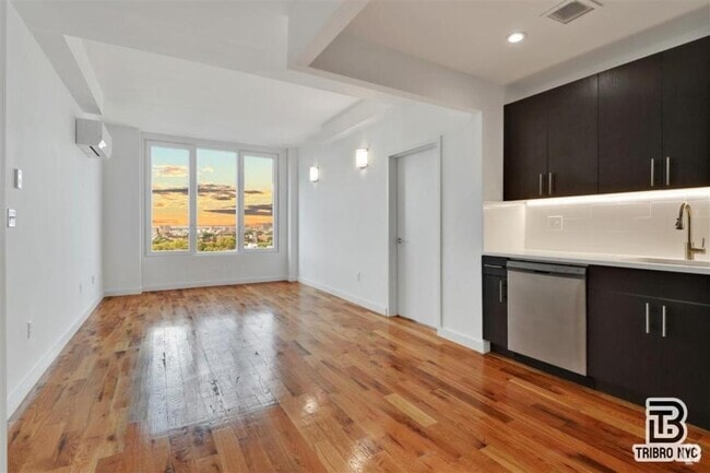 Building Photo - 2 bedroom in Brooklyn NY 11233 Unit 7G Rental