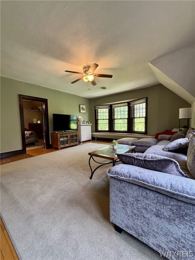 Photo - 115 Bidwell Pkwy