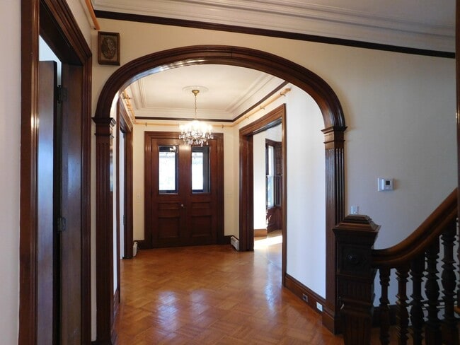 682 Rock St Unit 1