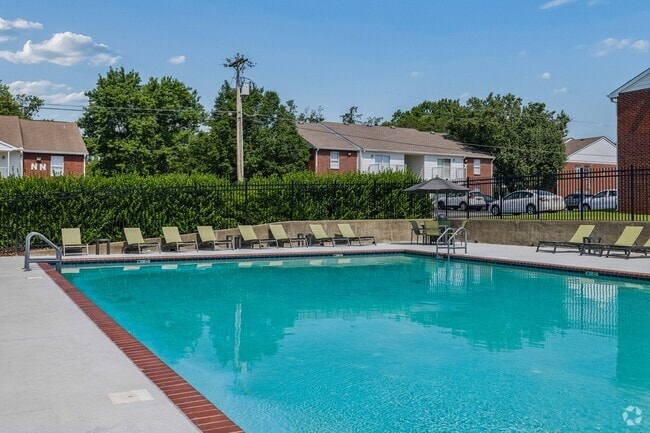 Building Photo - Laurel Wood Apartments
