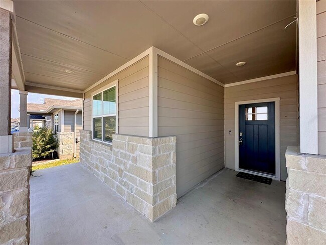 Photo - 402 Barton Creek Ln