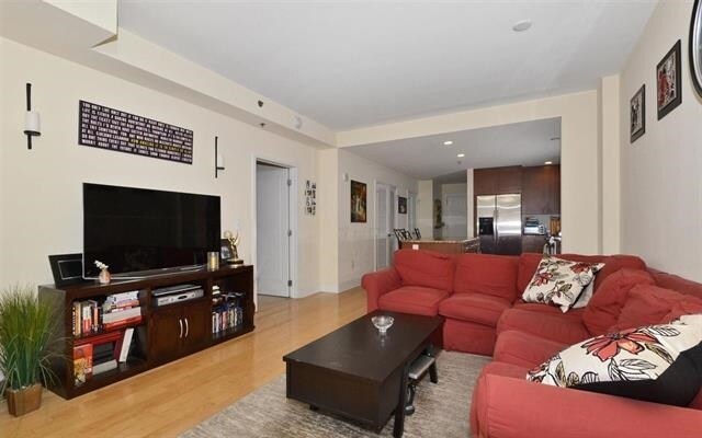 Photo - 1125 Maxwell Ln Unit 404