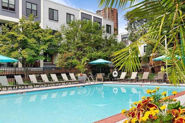 River Club Apartments