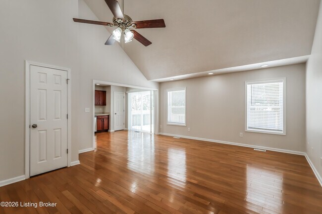 Photo - 541 Matterhorn Dr