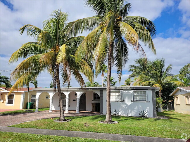 Building Photo - 7761 NW 41st St Rental