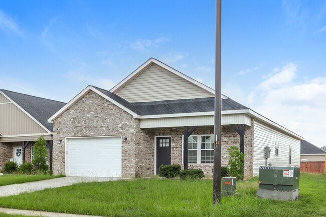 Photo - 219 Beau Claire Cir