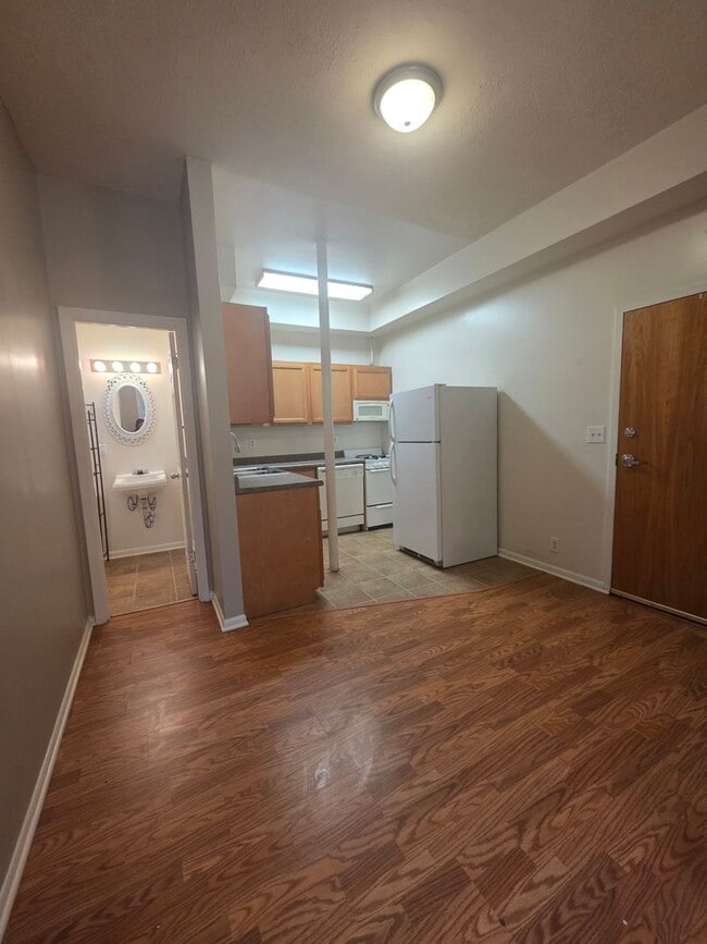 563 S 26th Ave Apartments