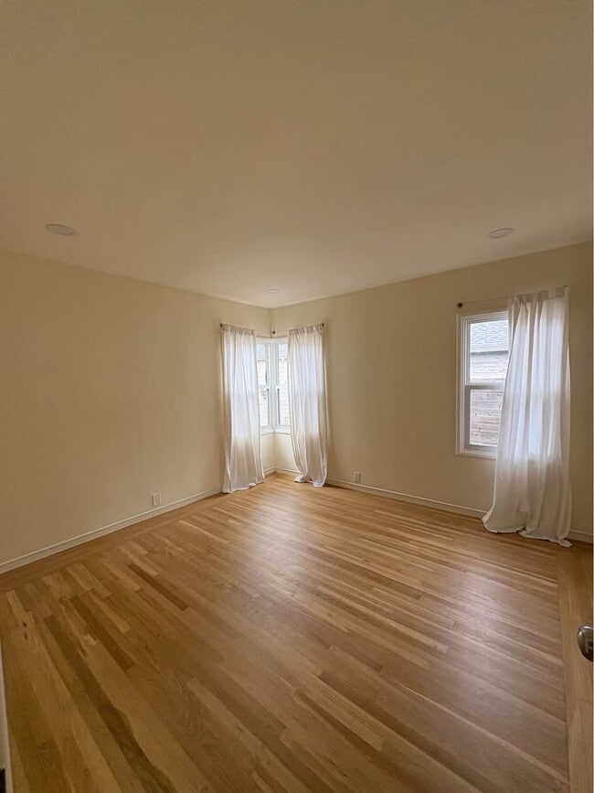 Photo - 21 Danbury St