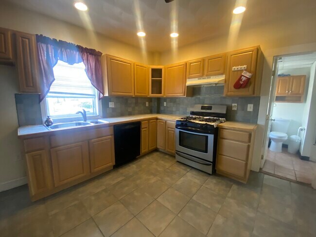 Photo - 314 Ferry St Unit 2