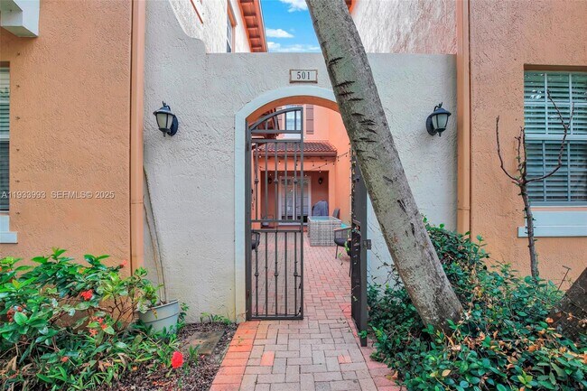 Photo - 501 SW 146th Terrace