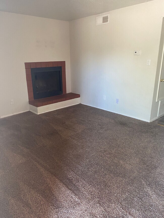 Photo - 1225 Menaul Blvd NW Unidad #B