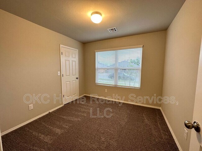 Photo - 1317 Dustin Dr House