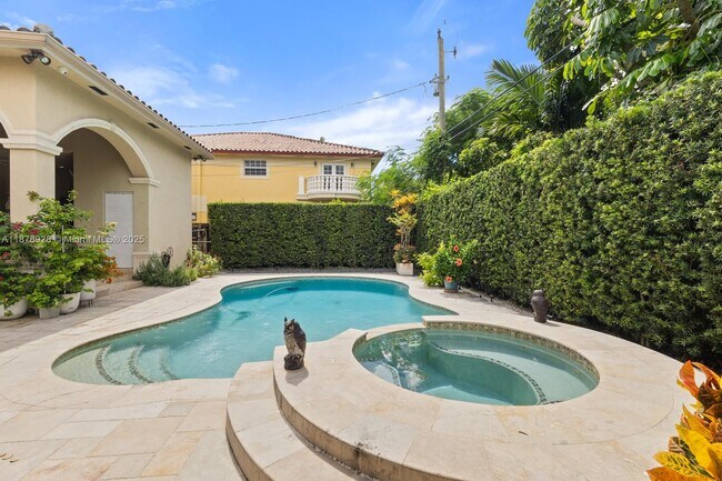 Photo - 718 SW 26th Rd