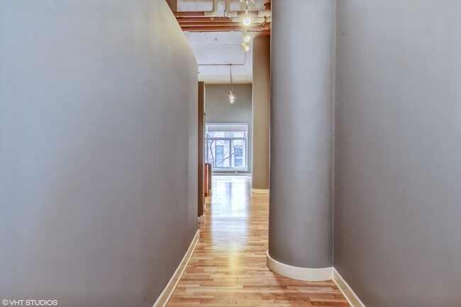 Photo - 211 E Ohio St Unit 312