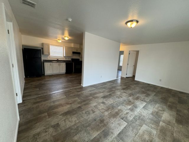 Photo - 825 N Lamb Blvd